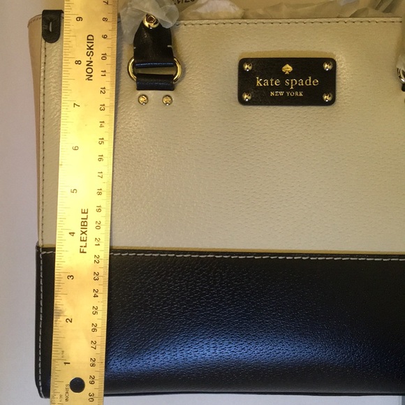 *SOLD* NWT Kate Spade Berkeley Lane Quinn Bag - Picture 8 of 8
